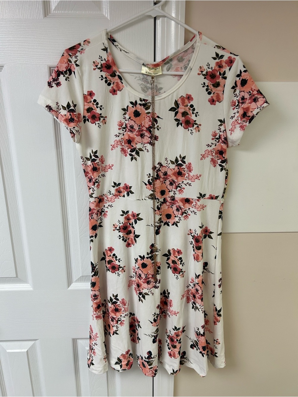 NWT Bobbie Brooks T-shirt dress with front chain